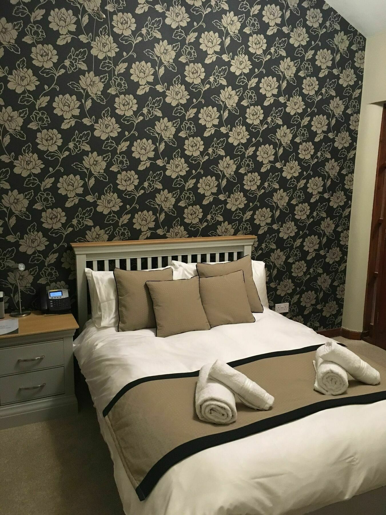 Glenfall House Cheltenham Eksteriør bilde